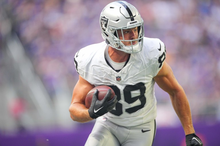 Las Vegas Raiders TE Brock Bowers (foot) expected to play Week 1