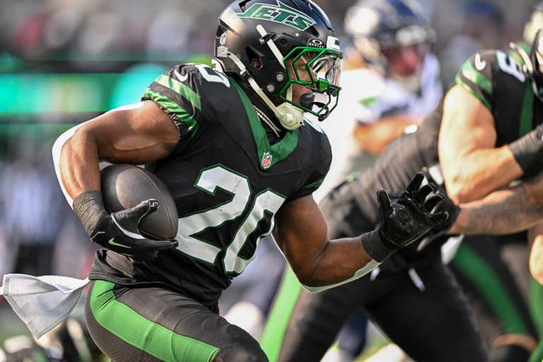 Is Breece Hall playing in Week 15 vs. the Jaguars?