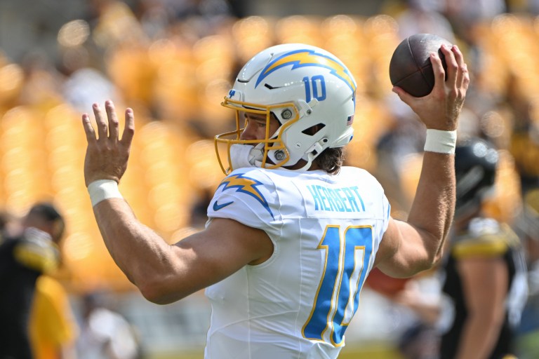 Justin Herbert Live Injury Updates